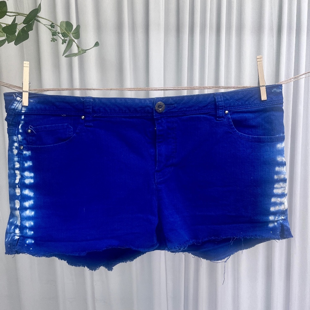 Route 66 Women's Shorts Blue Tie Dye Plus Size 18